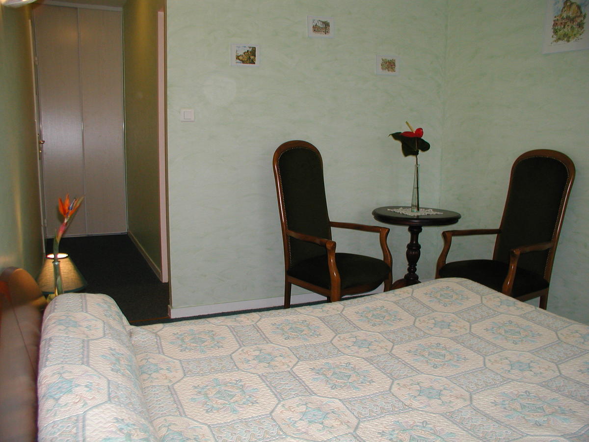 Hotel Auberge De La Nauze Sagelat Стая снимка