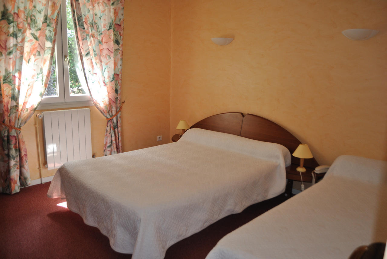Hotel Auberge De La Nauze Sagelat Стая снимка