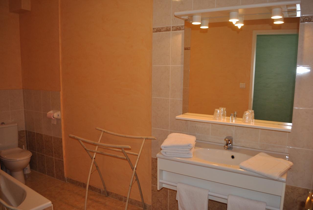 Hotel Auberge De La Nauze Sagelat Стая снимка